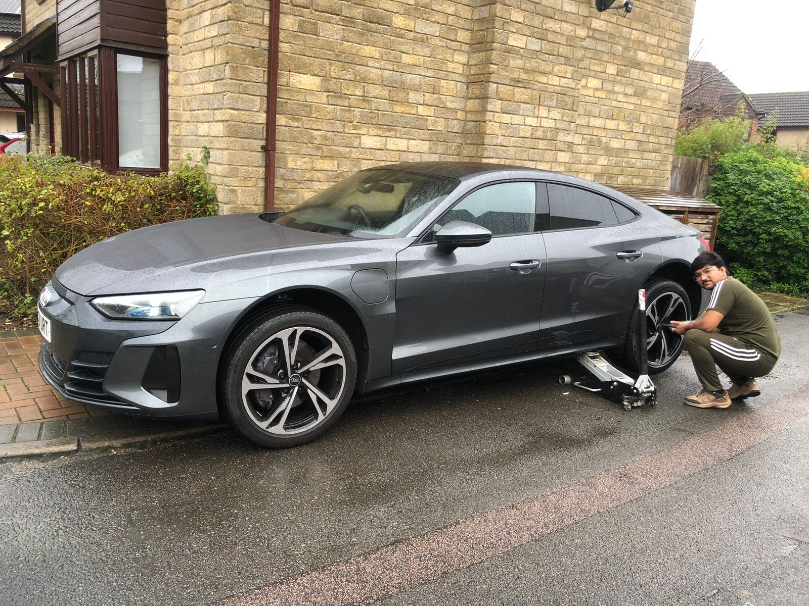 Emergency Tyre Fitting